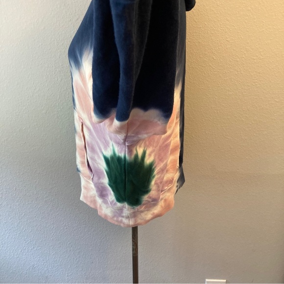 NWT Wildfox Blue Tie Dye Pullover Hoodie M MSRP$126 - Picture 8 of 9